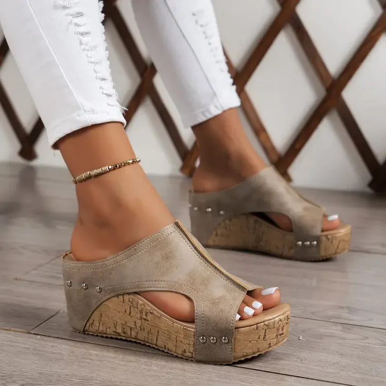 Velara — Sandalia de cuña con soporte de arco para mujer