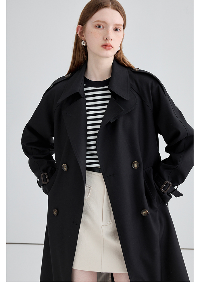 Trench Coat Británico de Largo Medio
