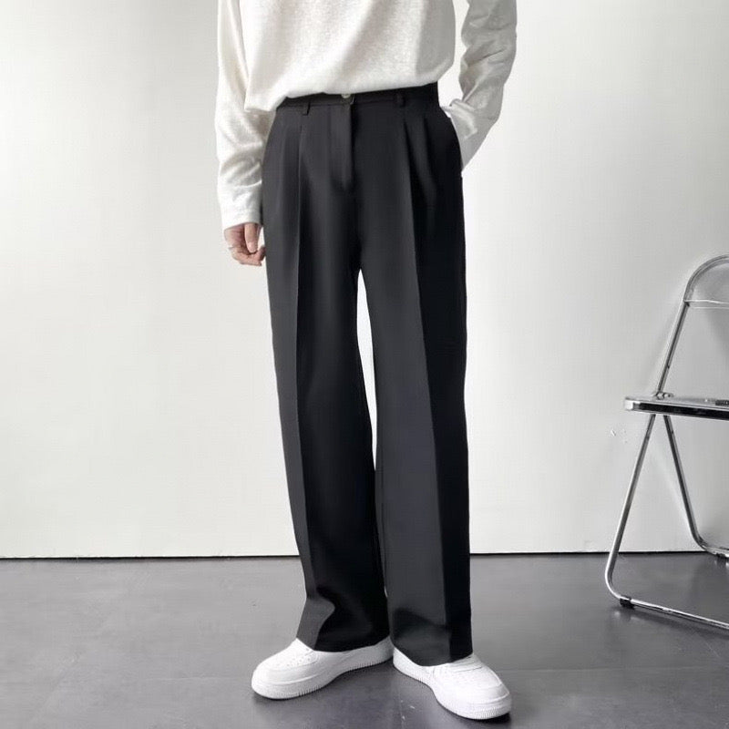 Pantalón Plisado Ajustado