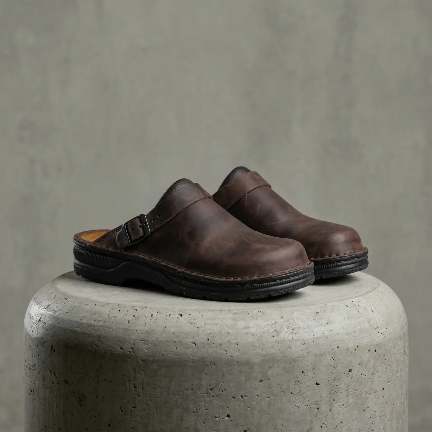 Holverk — Zuecos ergonómicos de cuero vegano para hombres