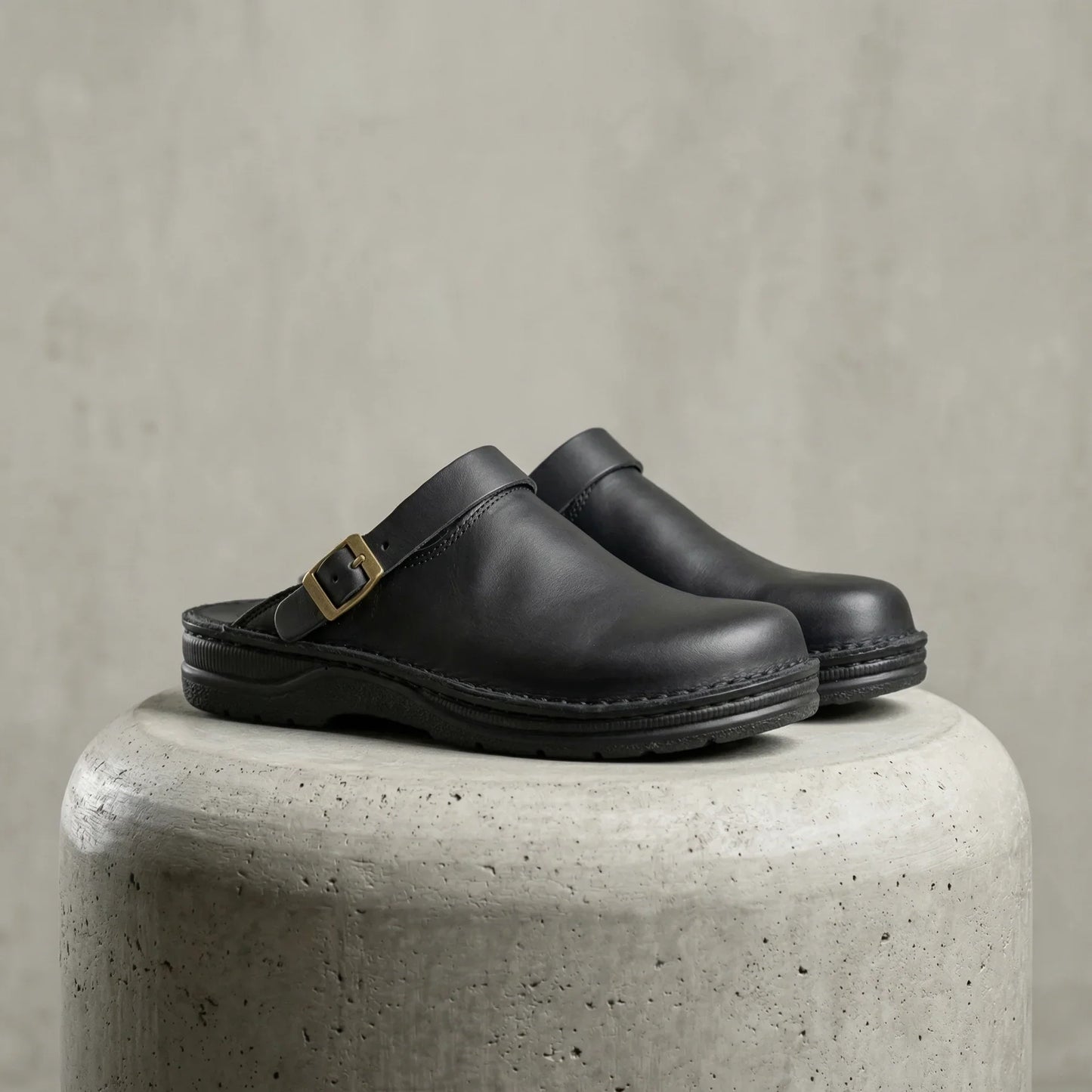 Holverk — Zuecos ergonómicos de cuero vegano para hombres