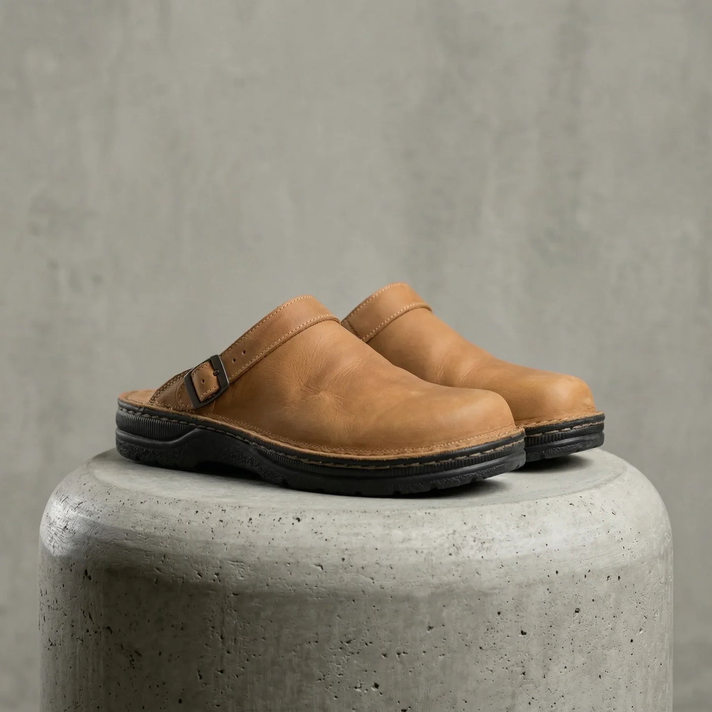Holverk — Zuecos ergonómicos de cuero vegano para hombres