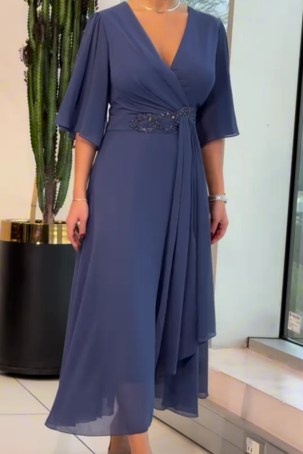 Vestidos Midi Fluidos: Elegancia con un Toque De Encanto