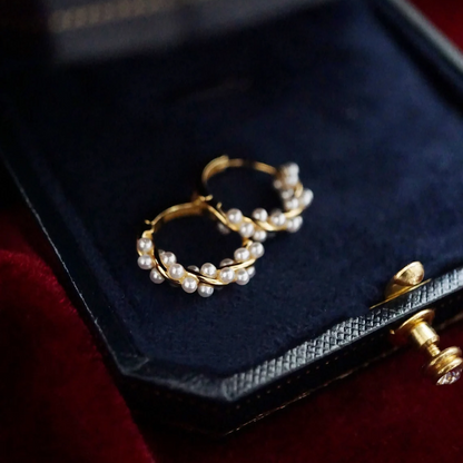 Pendientes de Perla Torcida — Diseño Espiral en Oro