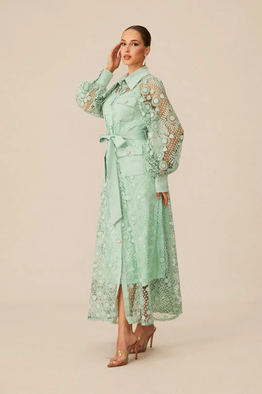 Rosa — Vestido Maxi con Cinturón de Encaje