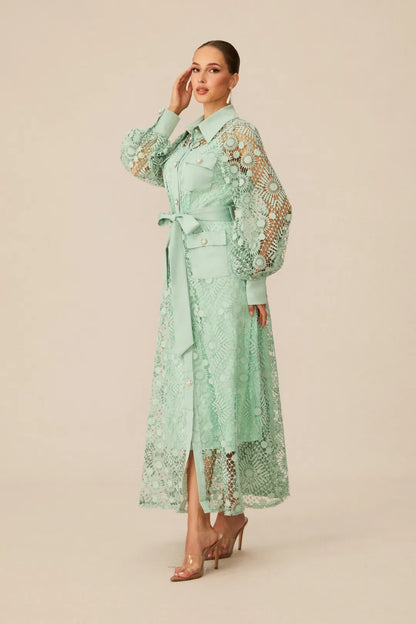 Rosa — Vestido Maxi con Cinturón de Encaje