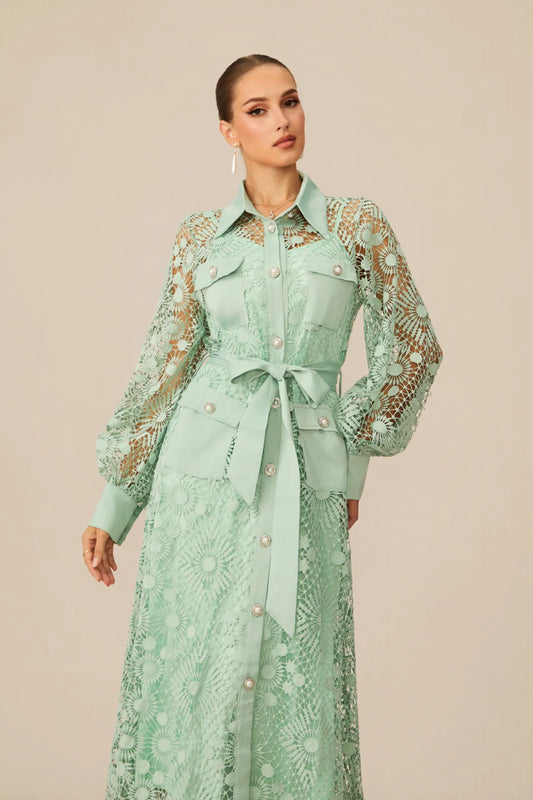 Rosa — Vestido Maxi con Cinturón de Encaje