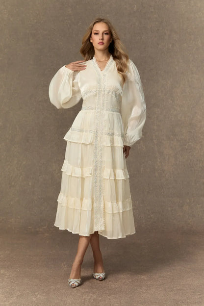 Elvine - Vestido midi de volantes blancos con escote en V