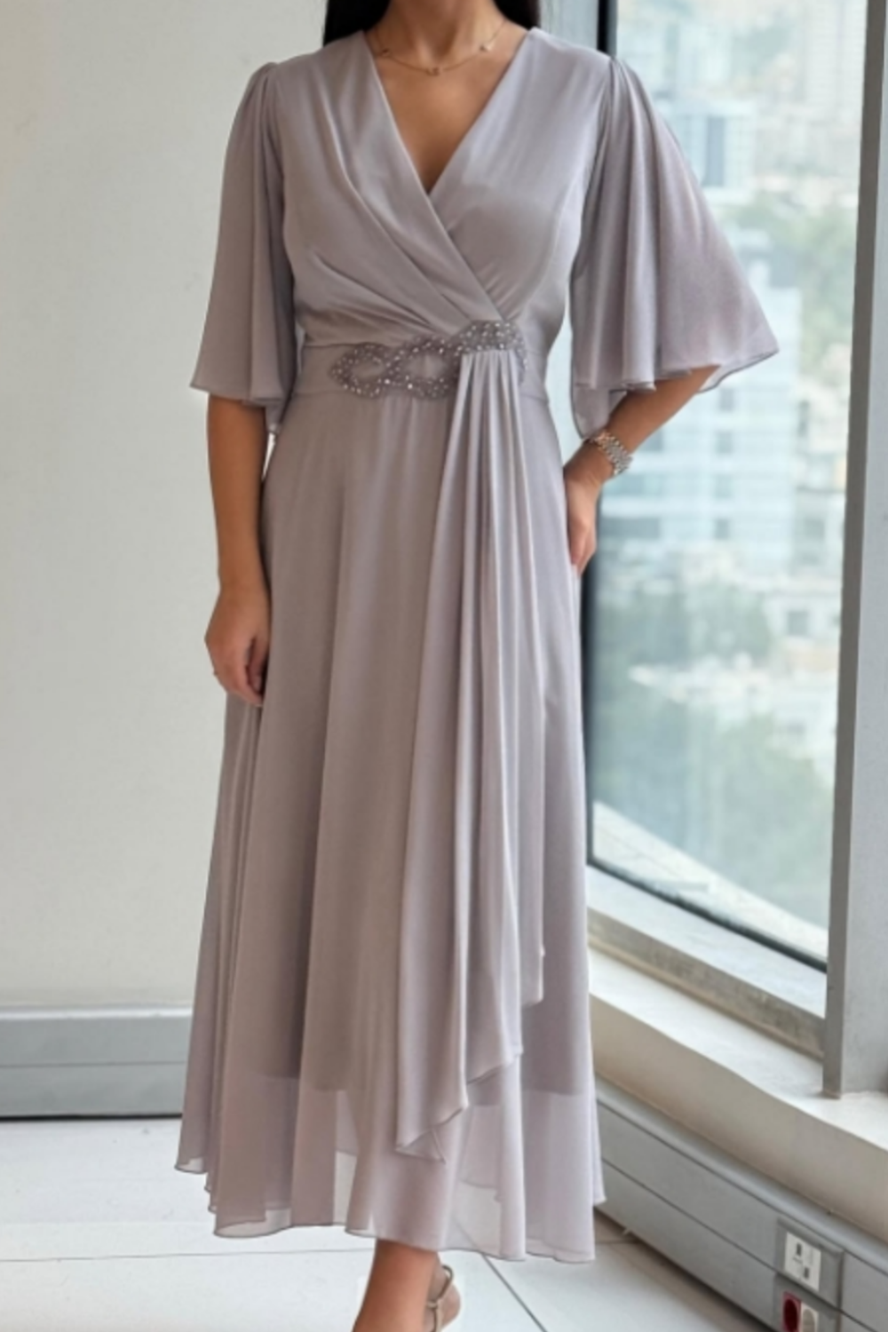 Vestidos Midi Fluidos: Elegancia con un Toque De Encanto