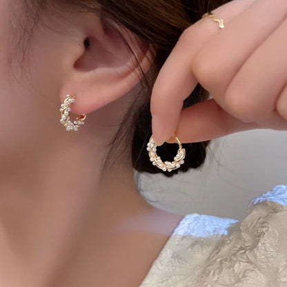Pendientes de Perla Torcida — Diseño Espiral en Oro