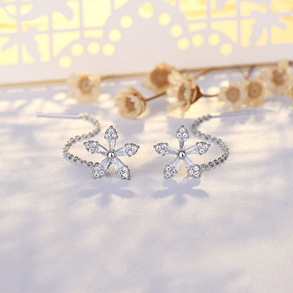 Pendientes de Diamante con Hilo Floral — Diseño Delicado de Gota