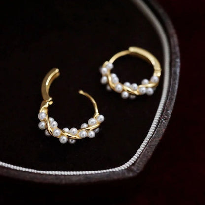Pendientes de Perla Torcida — Diseño Espiral en Oro