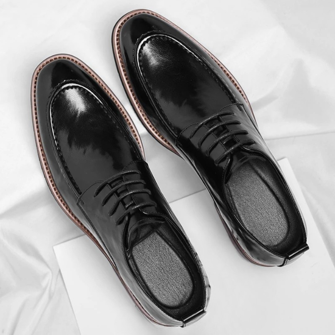 Los zapatos Oxford Lorenzio con refinamiento de cuero pulido