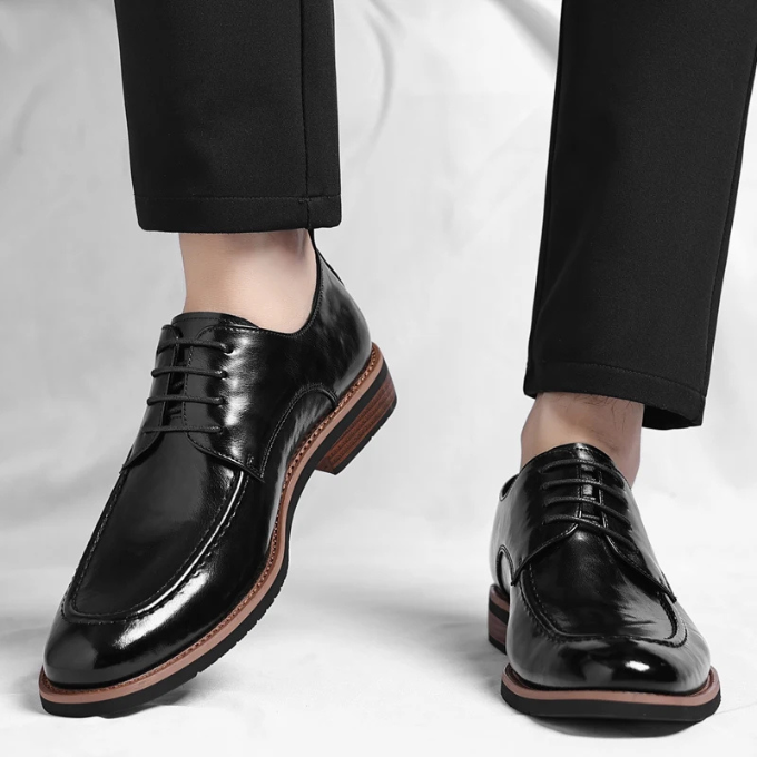 Los zapatos Oxford Lorenzio con refinamiento de cuero pulido