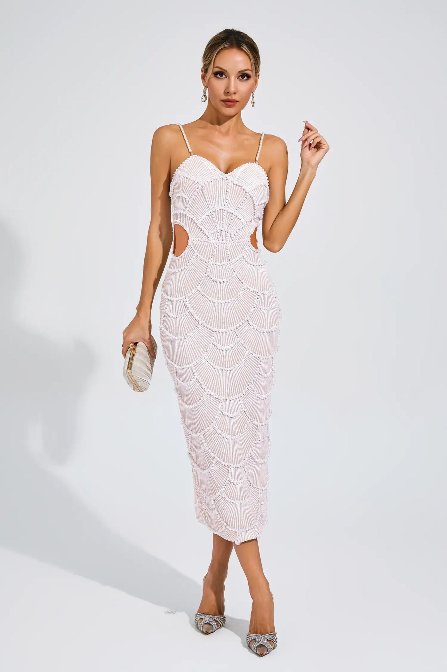 Vestido Midi Beige con Perlas