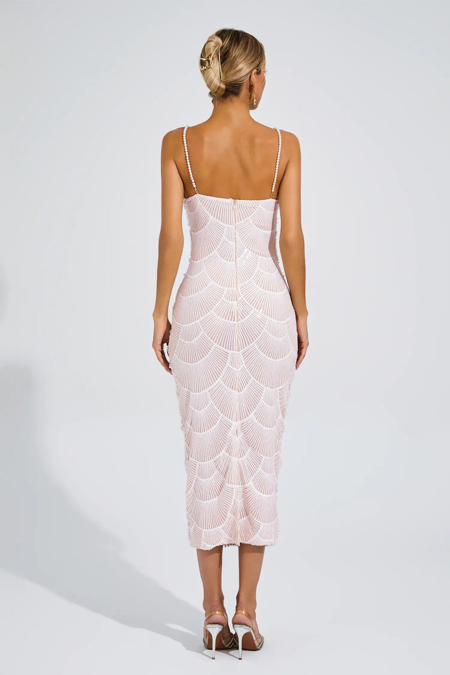 Vestido Midi Beige con Perlas