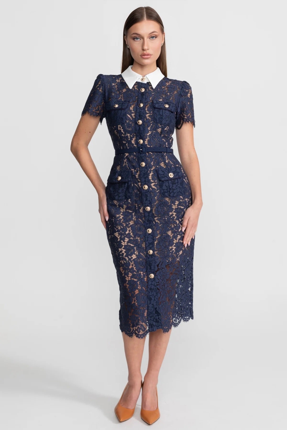 Darivène — Vestido Midi de Encaje Floral con Cinturón en Azul Marino