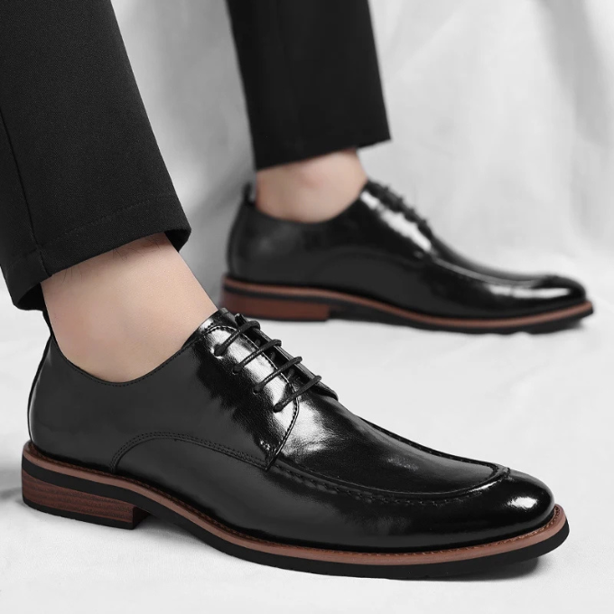 Los zapatos Oxford Lorenzio con refinamiento de cuero pulido