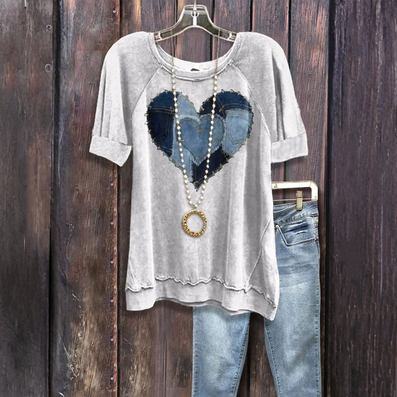 Camiseta KARELIA Corazón de Denim - Cómoda Top Casual