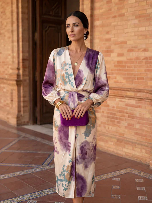 Liora — El Vestido Envoltura Signature