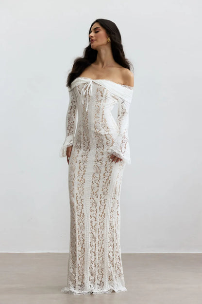 Emily - Vestido Maxi de Encaje con Cola de Sirena y Hombros Descubiertos