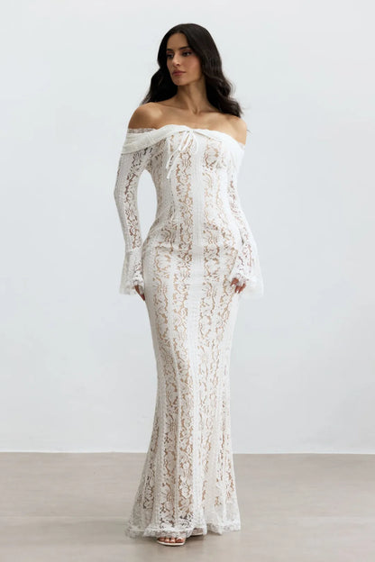 Emily - Vestido Maxi de Encaje con Cola de Sirena y Hombros Descubiertos