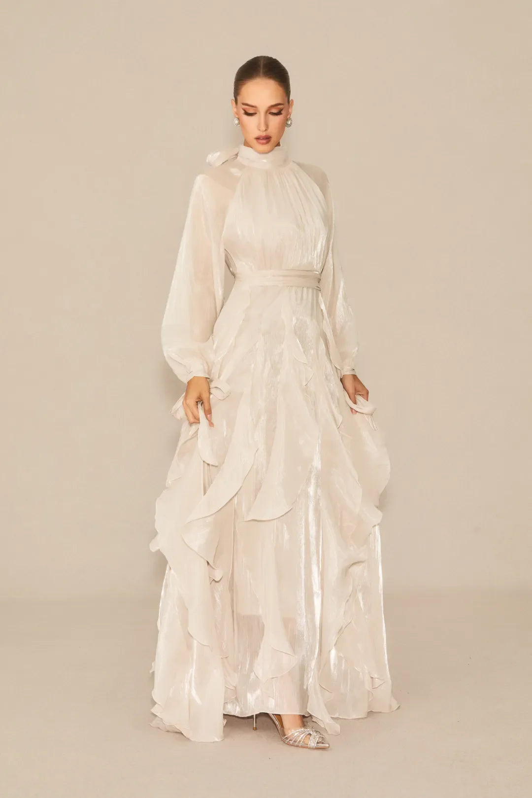 Estella- Vestido Maxi Blanco con Mangas Abullonadas y Volantes