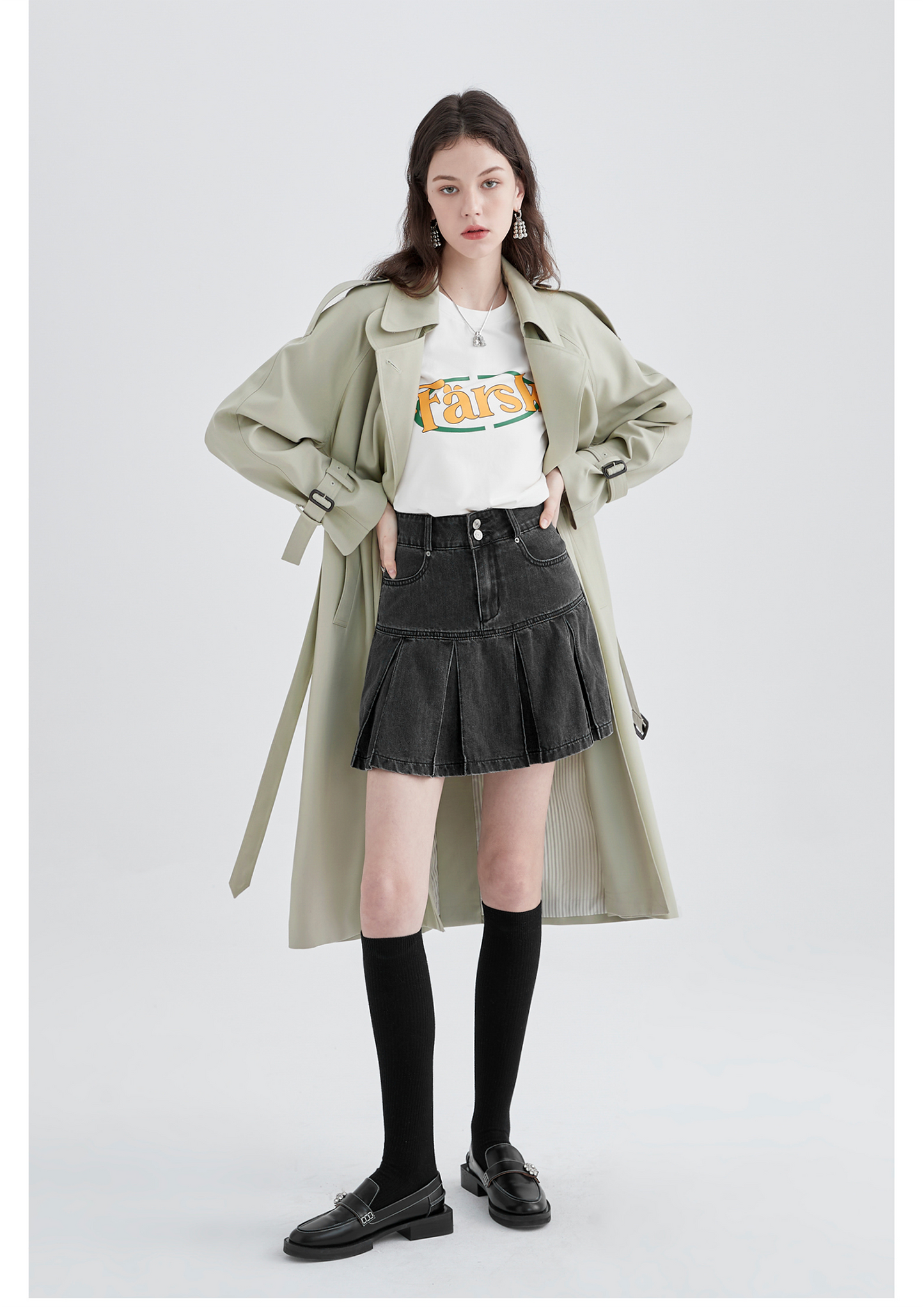 Trench Coat Británico de Largo Medio