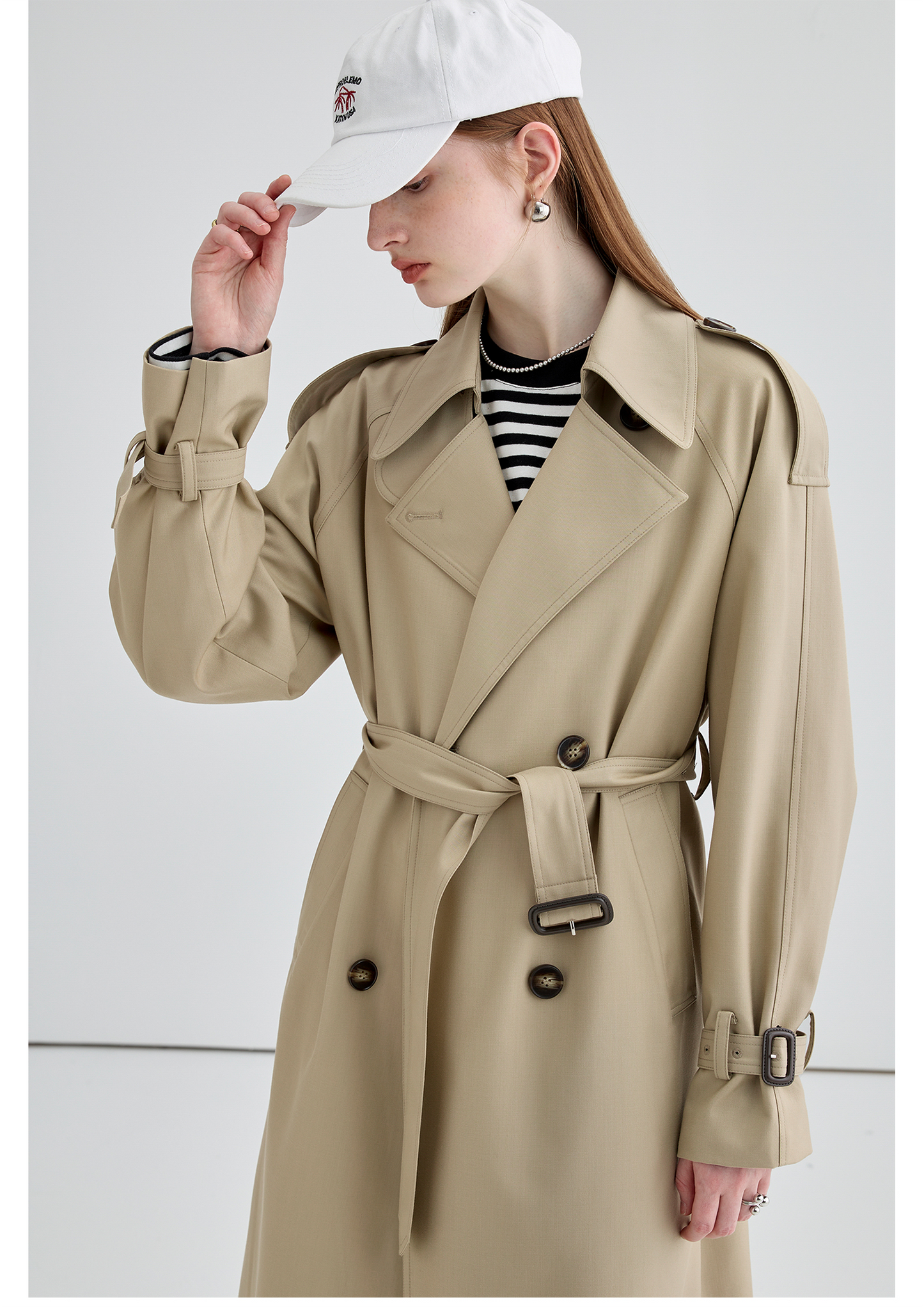 Trench Coat Británico de Largo Medio