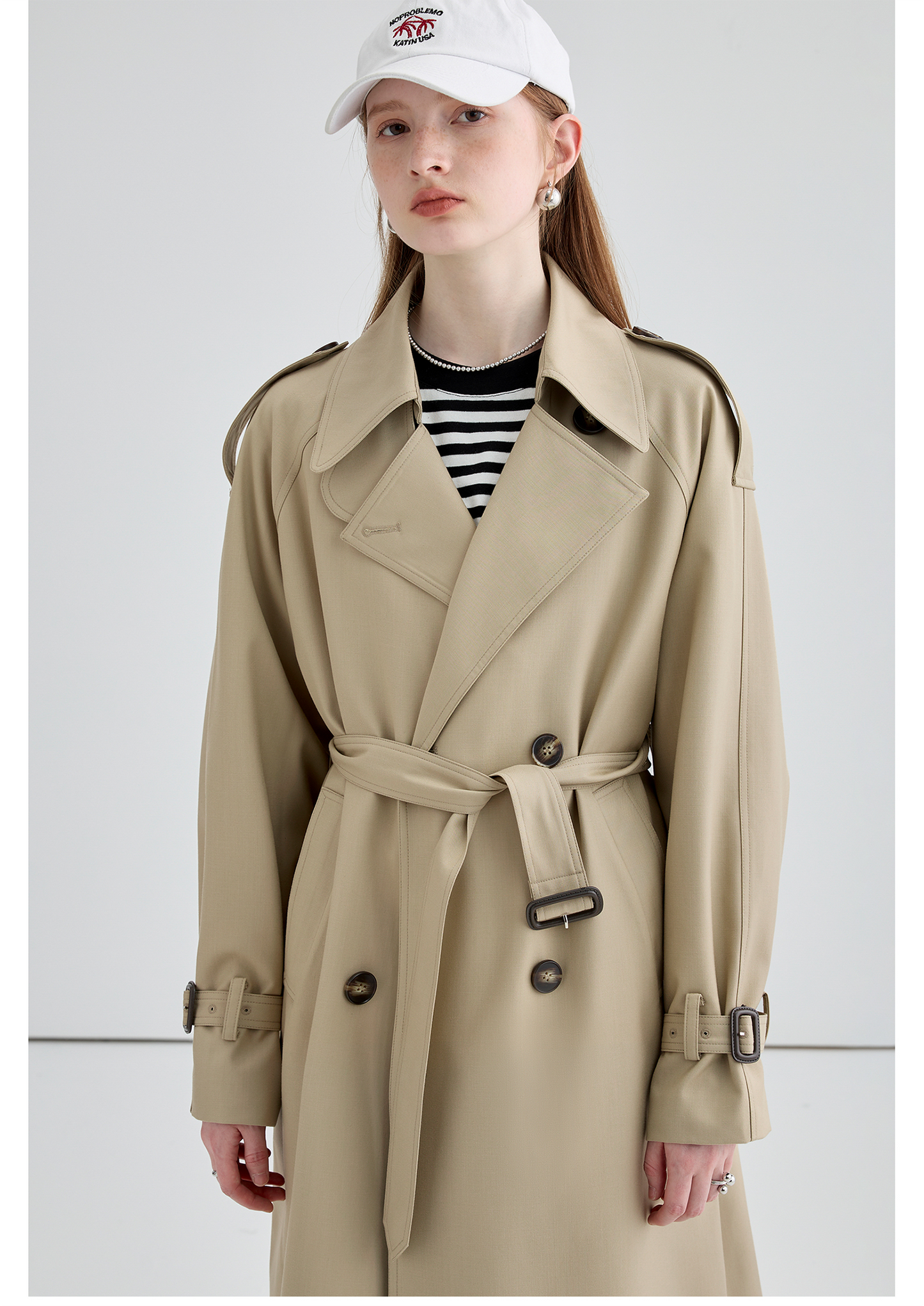 Trench Coat Británico de Largo Medio