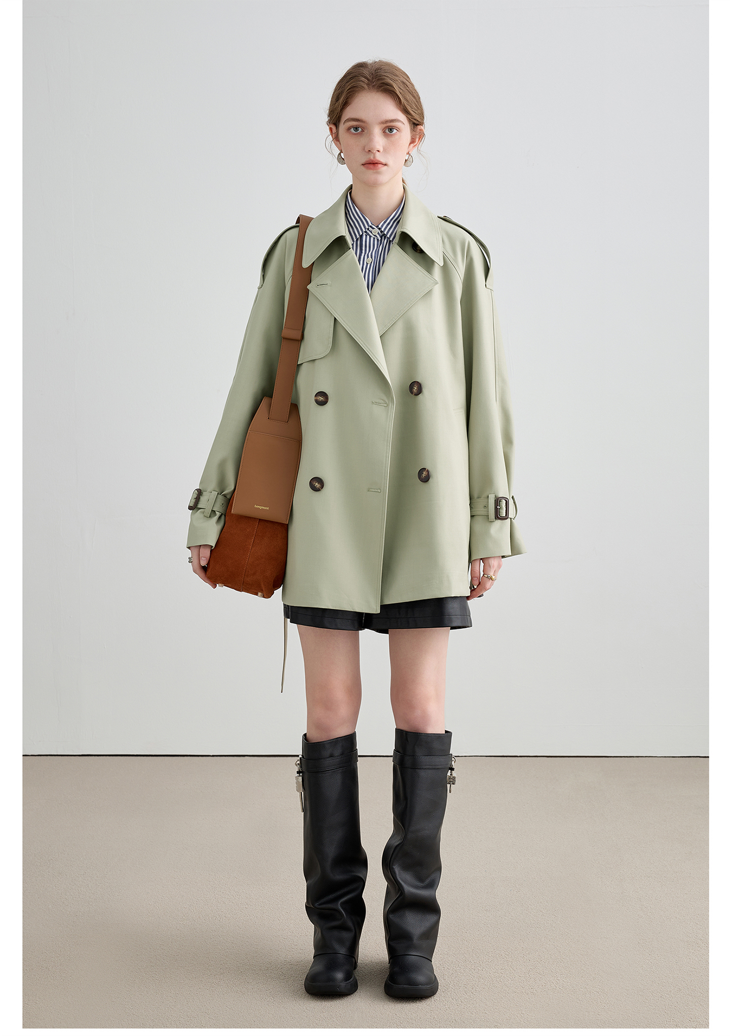 Trench Coat Británico de Largo Medio