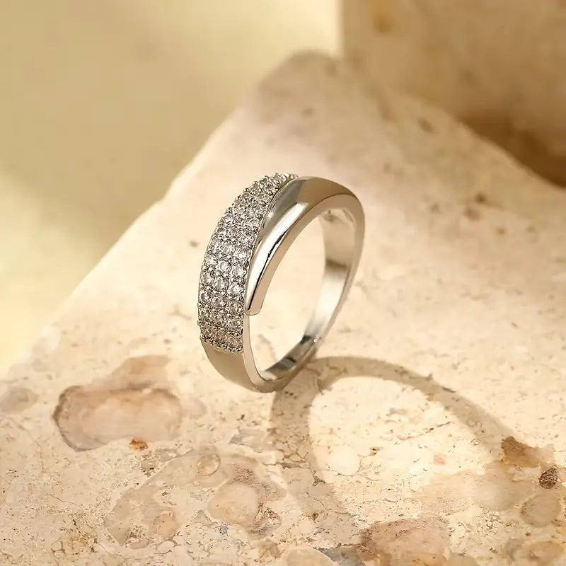 Anillo de Solidaridad Brillante — Ajustable en Oro