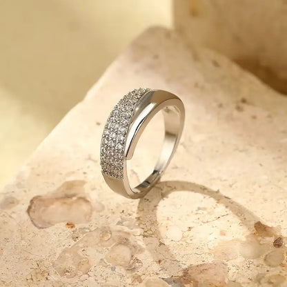Anillo de Solidaridad Brillante — Ajustable en Oro