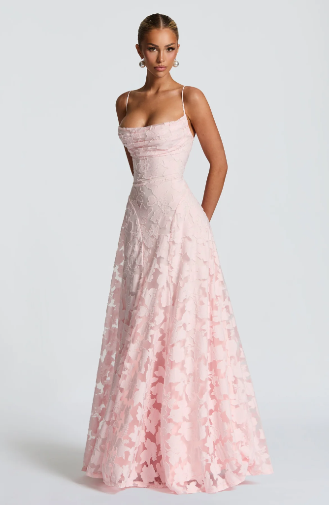Sofía — Vestido Maxi de Encaje