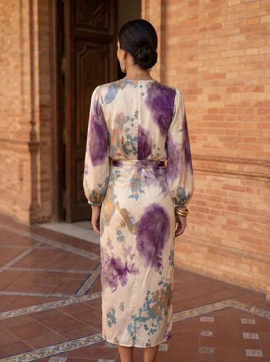 Liora — El Vestido Envoltura Signature