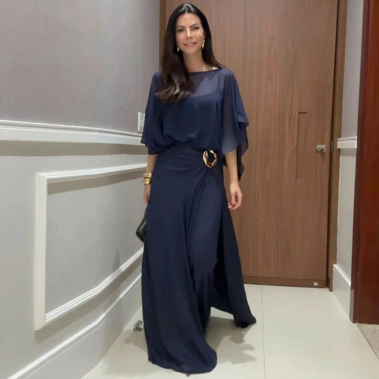 Hermine — Conjunto de Mono con Superposición Transparente y Pierna Ancha