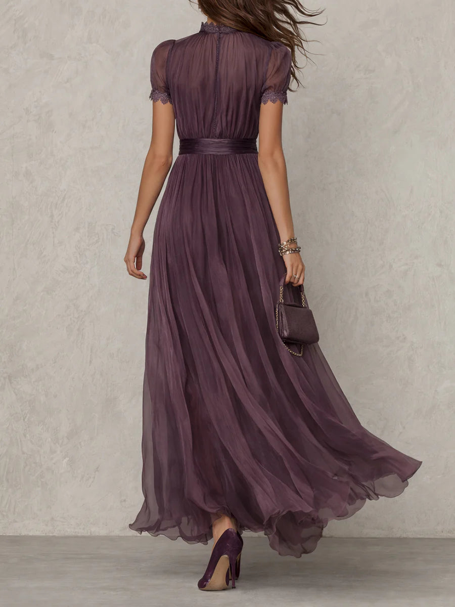Vestido de Encaje Violeta Flavia con Escote Caído