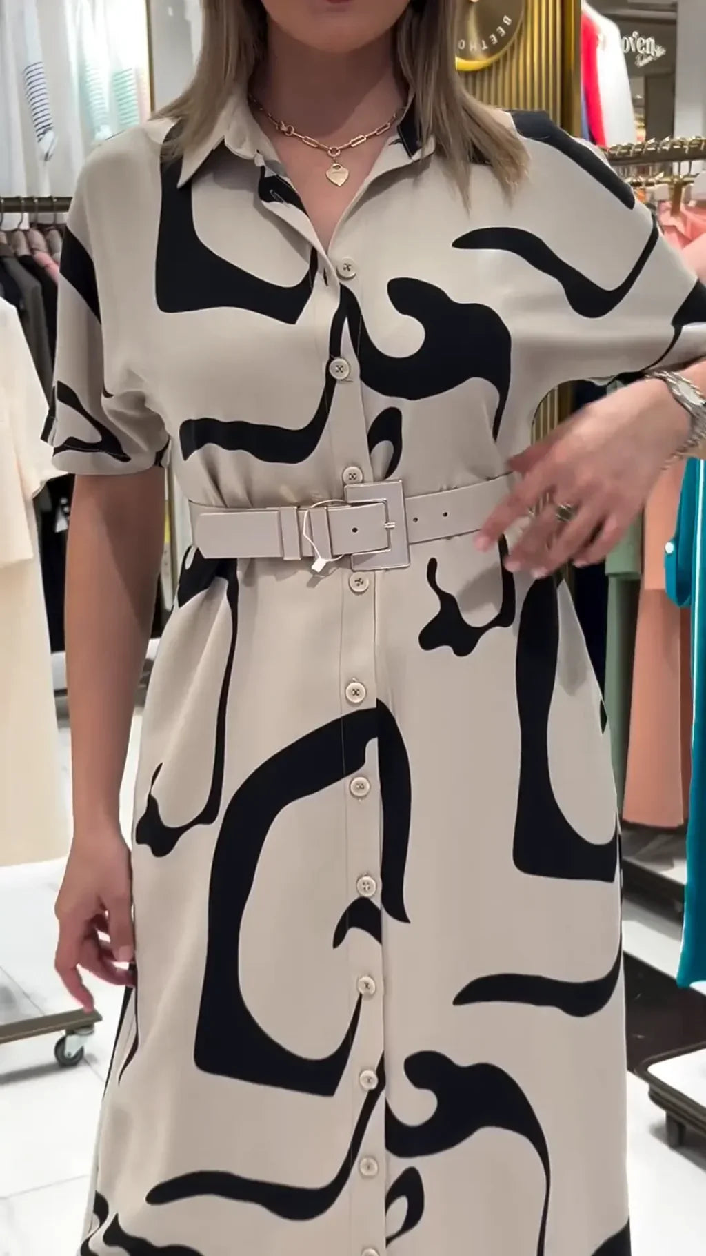 Hermoso vestido con cinturón - Elegante Vestido Cómodo