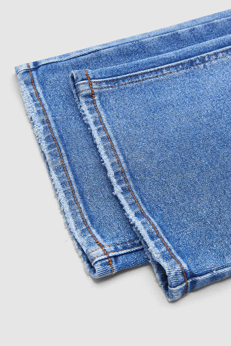 Jeans de Pierna Recta con Cintura Media - Elegantes y Audaces
