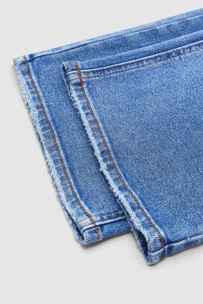 Jeans de Pierna Recta con Cintura Media - Elegantes y Audaces