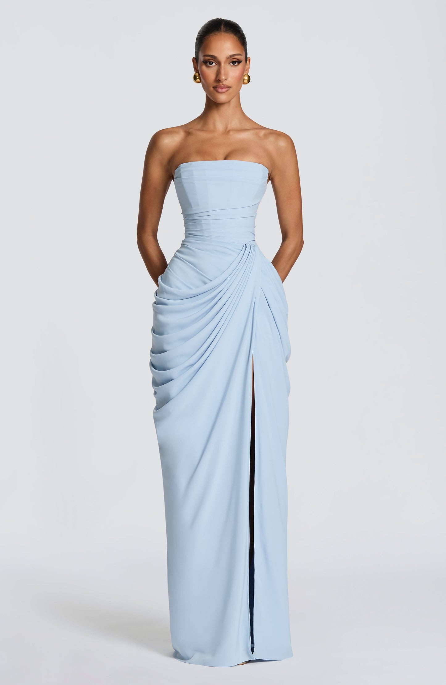 Lonz  —  Vestido Maxi Con Escote Esculpido