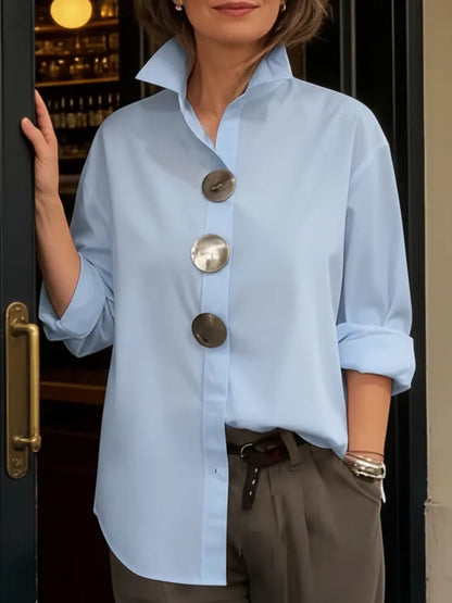 Célène — Blusa con Cuello de Pie y Botones Metálicos
