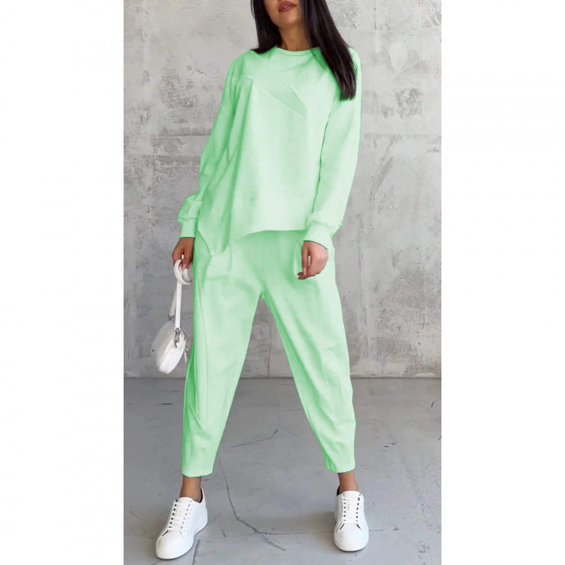 Noemi  —  Conjunto de Sudadera y Pantalones con Dobladillo Asimétrico