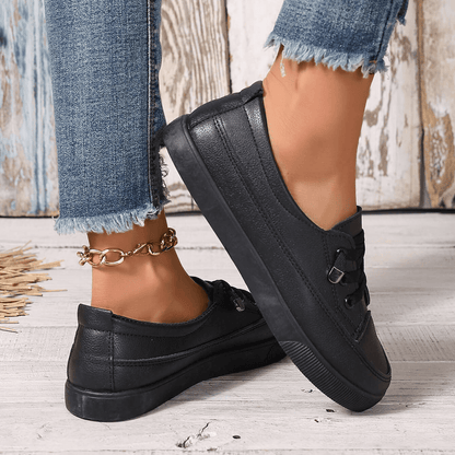 Azzy - Cómodos Zapatos planos de mujer blancos con cordones transpirables