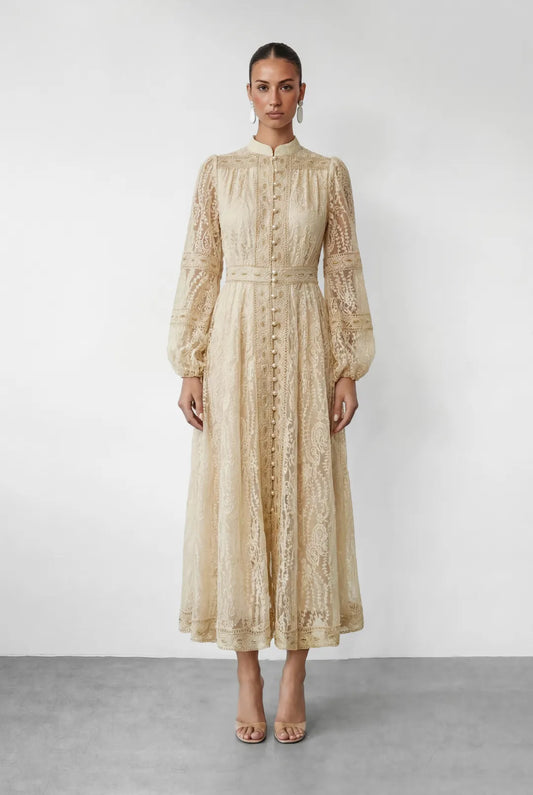 Ivoire — Vestido Maxi con Cuello Alto de Encaje