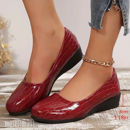 Valdène — Zapatos de Cuero de Tacón Bajo para Mujer