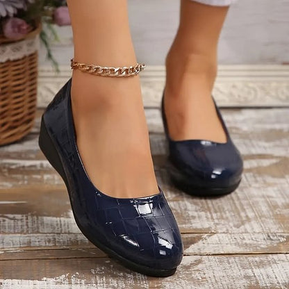 Valdène — Zapatos de Cuero de Tacón Bajo para Mujer